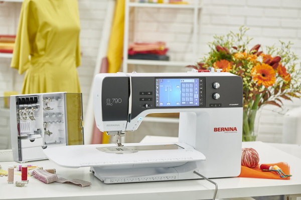 BERNINA 790 PRO mit Stickmodul