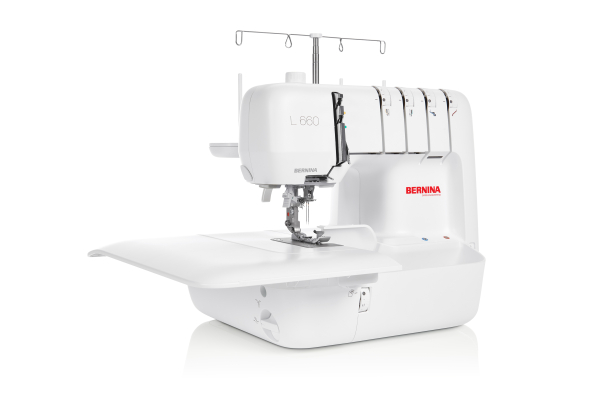 BERNINA L660 mit Lufteinfädler