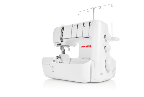 BERNINA L650 mit Lufteinfädler