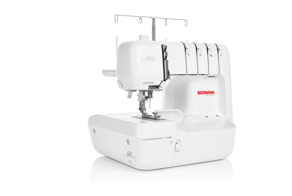 BERNINA L660 mit Lufteinfädler